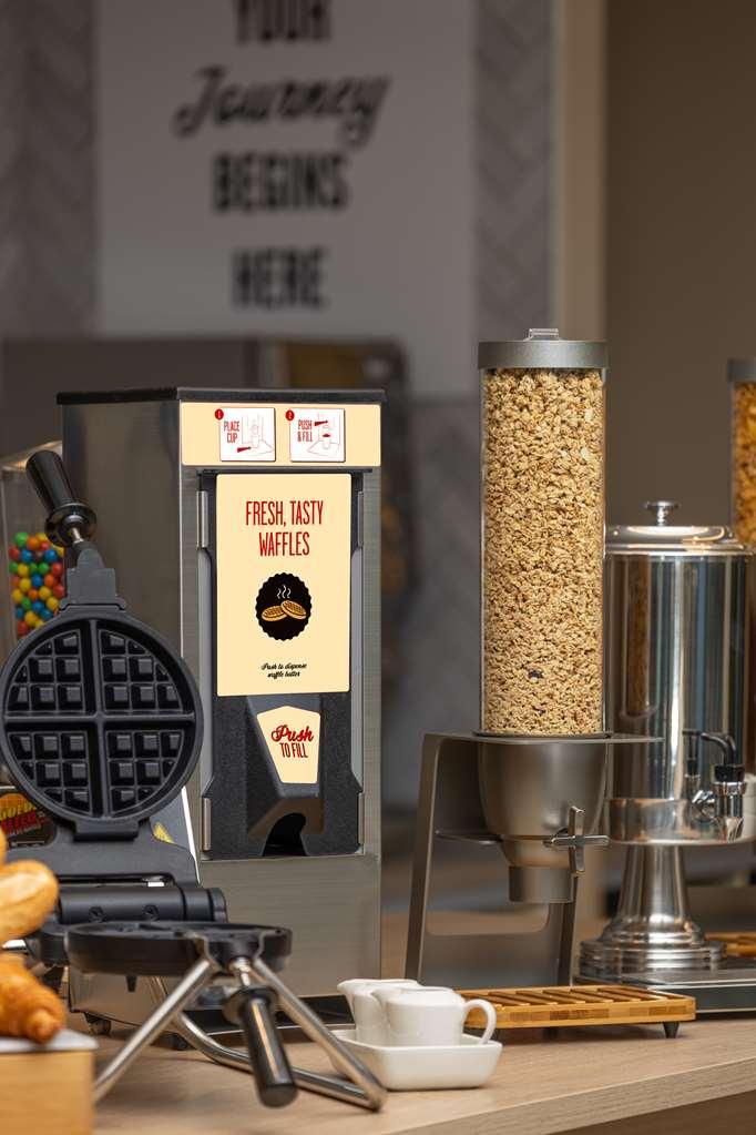 Hampton By Hilton Rochdale Hotell Restaurant bilde